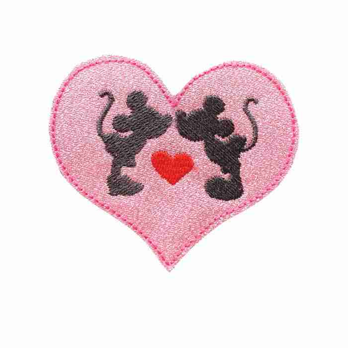 Parche Corazón de Minnie y Mickey