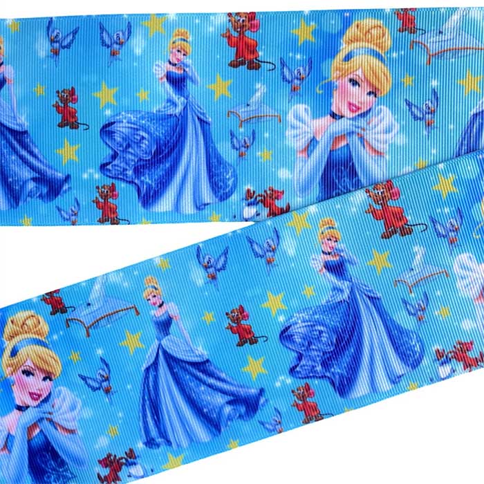 Yarda de Listón Estampado 7.5cm Cenicienta Fondo Celeste