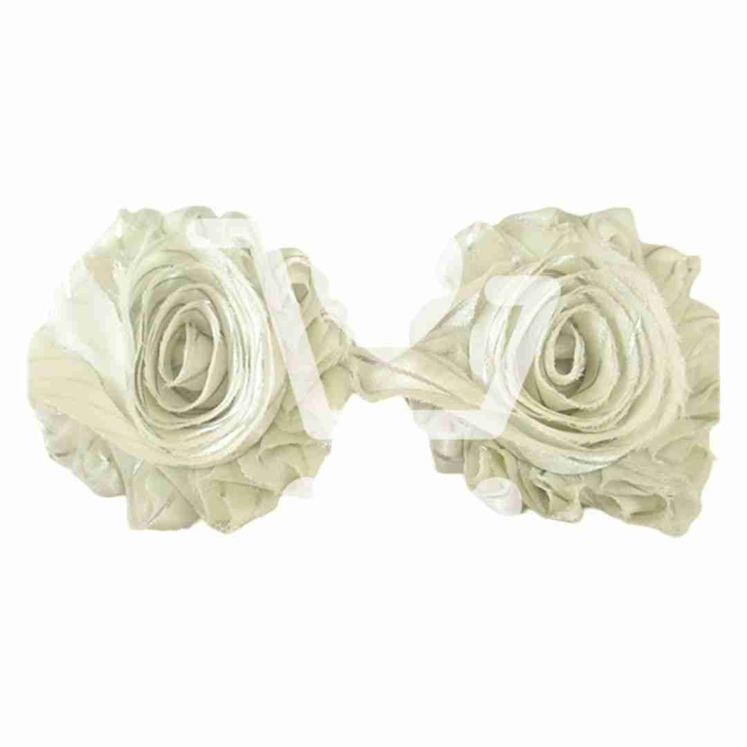 Yarda de Flores Shabby Blanco y Plateado