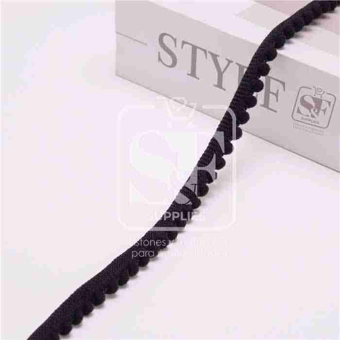 Yarda de Bies con Mini Pomponcitos Negro