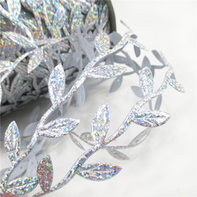 Yarda de Hojas Plateadas