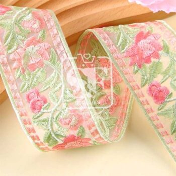 Organza Bordada de Rosas Orilla Rosa y Verde